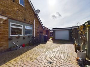 Driveway/garage- click for photo gallery